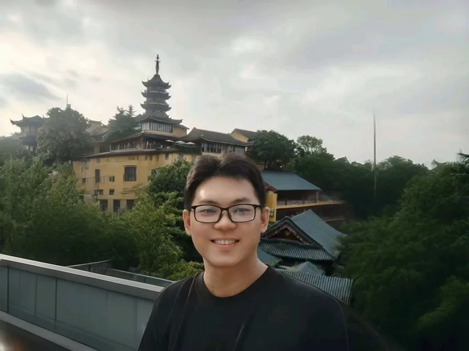 Wenjie Shi